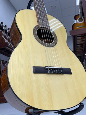 Cort AC100-SG 4/4 — Классическая гитара (верхняя дека)
