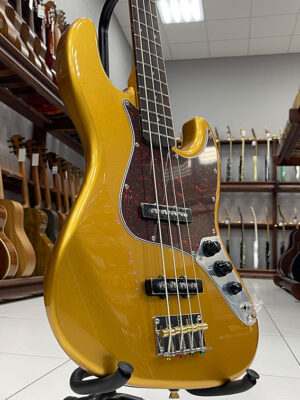 JET JJB-300 GD R — Бас-гитара 4 струны (верхняя дека)