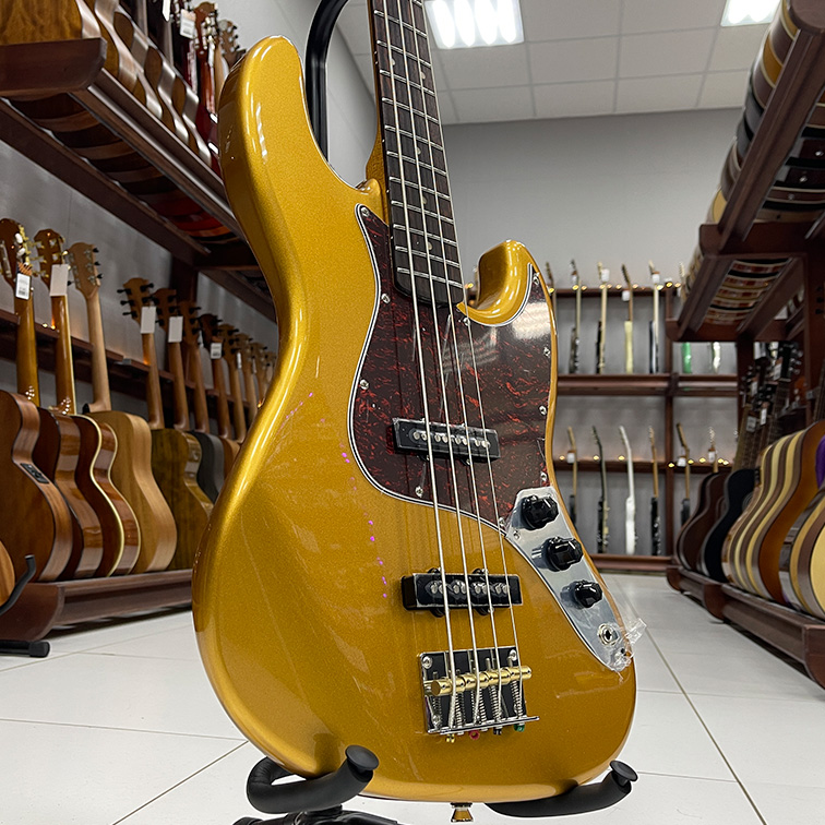 JET JJB-300 GD R — Бас-гитара 4 струны (верхняя дека)