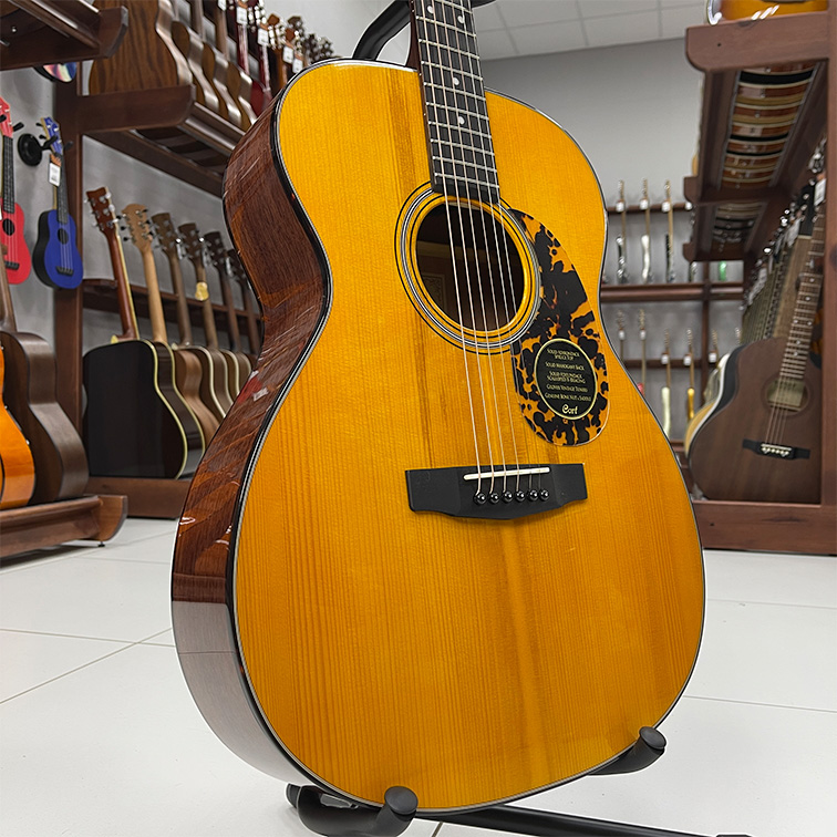 Cort L300VF-NAT Luce Series — Электро-акустическая гитара верхняя дека
