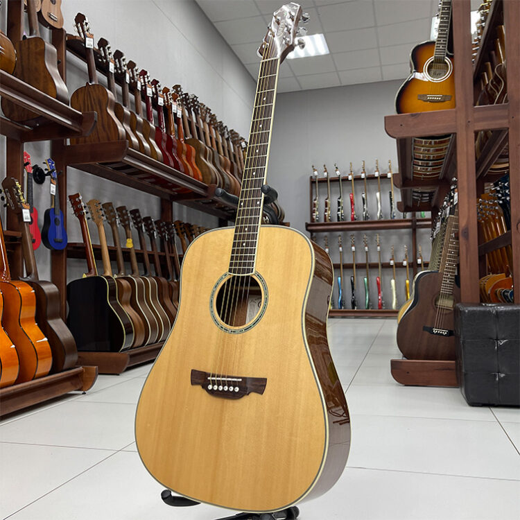 Crafter D-8/NC — Акустическая гитара с чехлом фото в магазине гитарный.рф Crafter D-8/NC — Акустическая гитара с чехлом (фото в магазине)