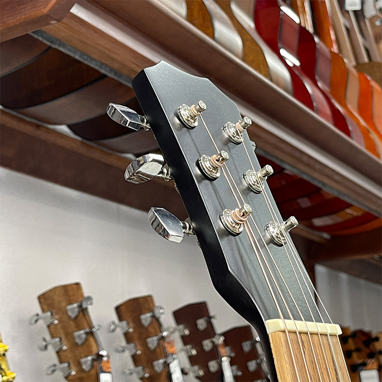 Кунгурская Акустика D-Black — Гитара акустическая (фото головы грифа)