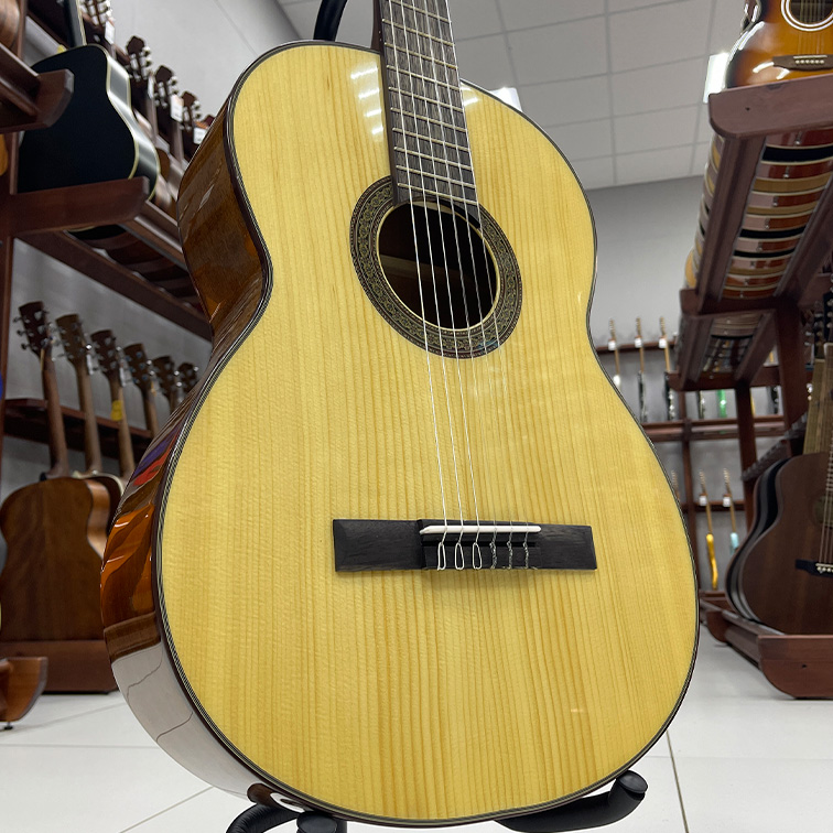 Cort AC200-NAT 4/4 глянцевая — Классическая гитара — изображение 2