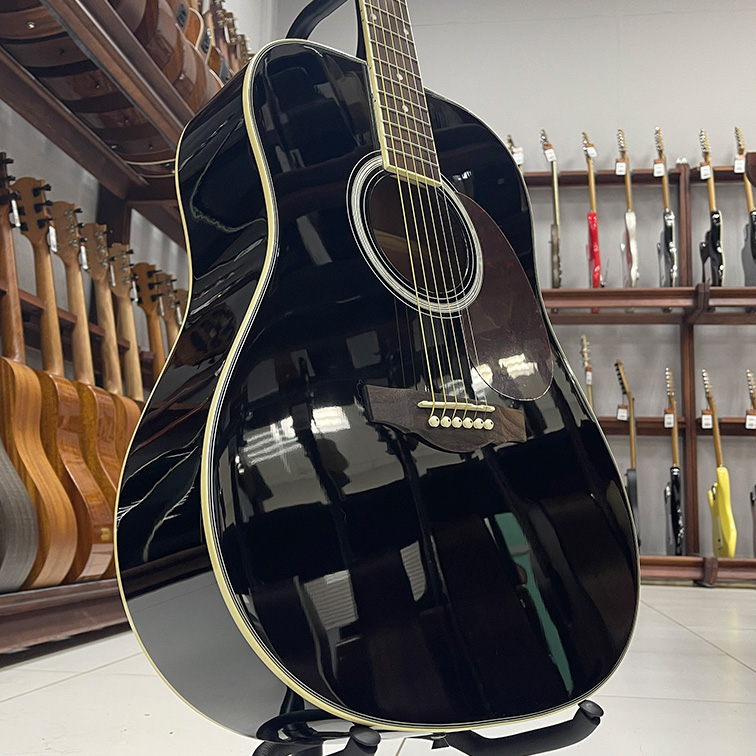 Naranda DG220BK — акустическая гитара (верхняя дека)