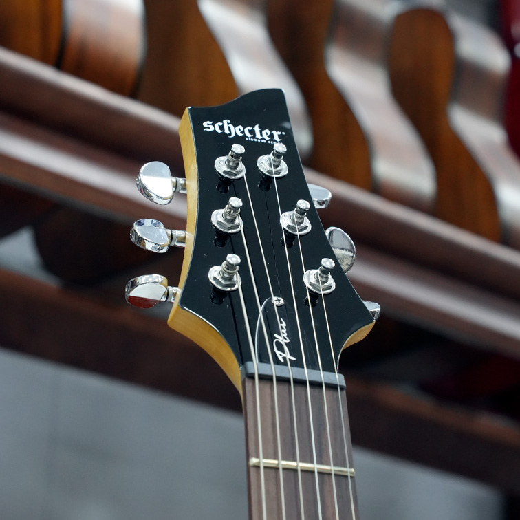 Schecter C-6 PLUS EM — Электрогитара (голова грифа)