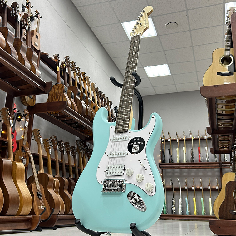Squier by Fender Debut Stratocaster HSS DPB — Электрогитара
