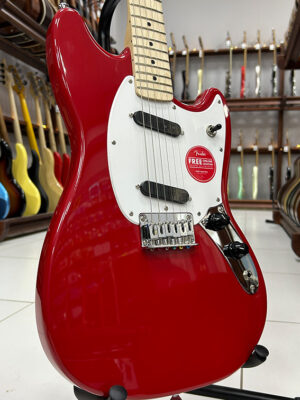 Squier by Fender Sonic Mustang Torino Red — Электрогитара (верхняя дека)