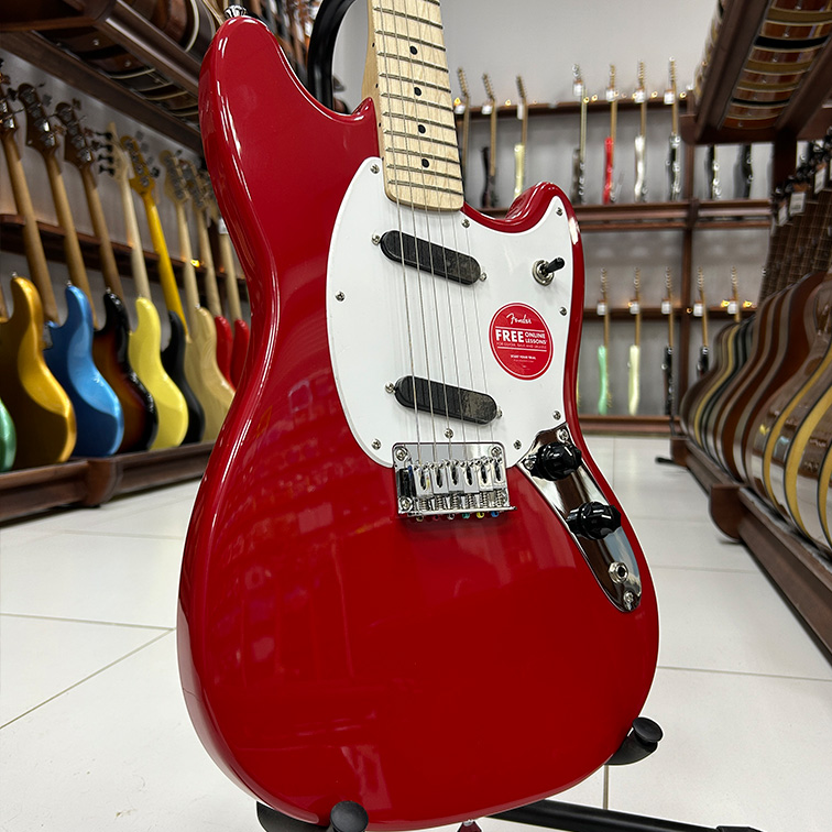 Squier by Fender Sonic Mustang Torino Red — Электрогитара (верхняя дека)
