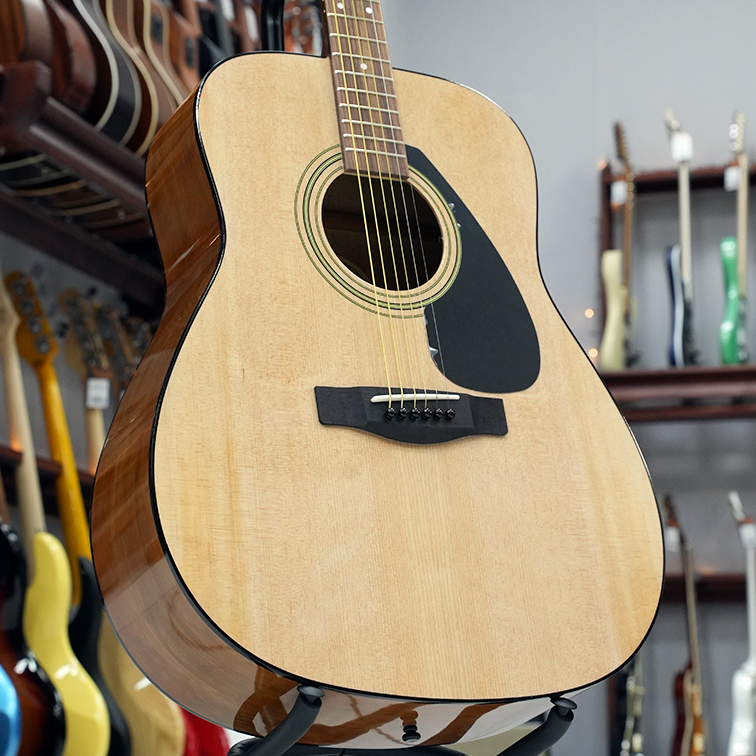 Yamaha F310-NT — Акустическая гитара (верхняя дека)