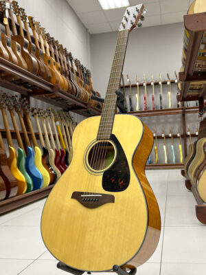 Yamaha FS800 — Акустическая гитара