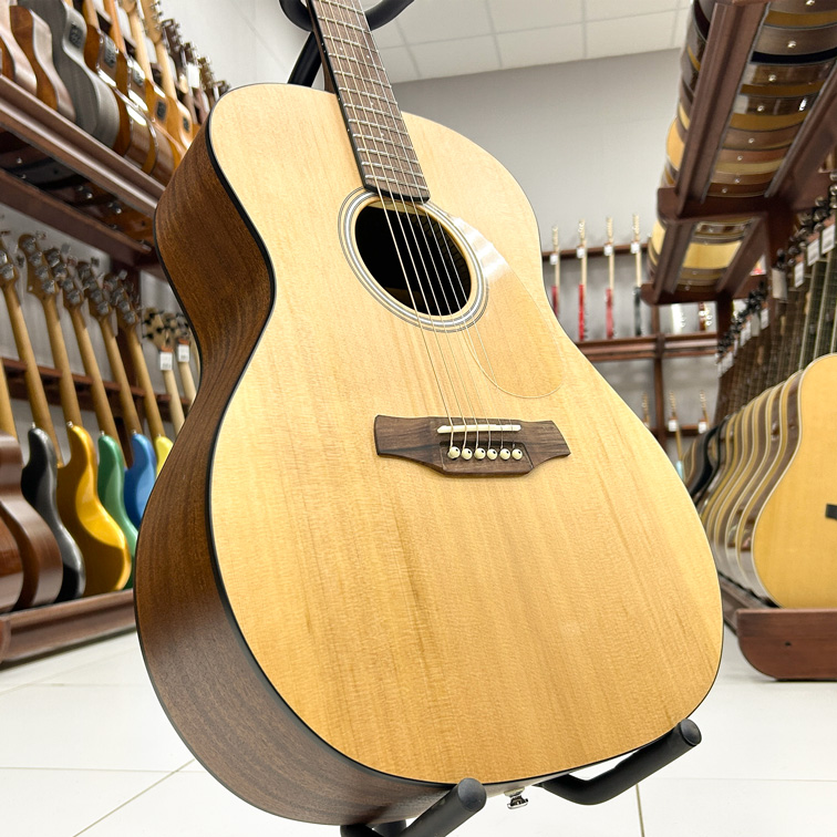 Adler G50-CM — Акустическая гитара верхняя дека