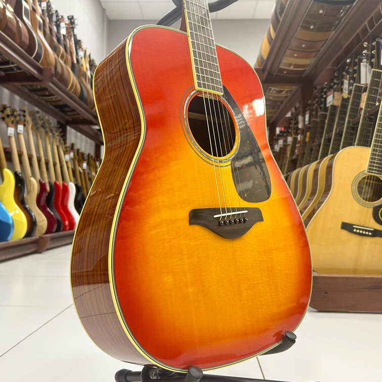 Yamaha FG830-AB — Акустическая гитара верхняя дека