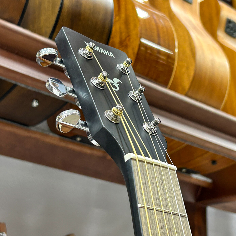 Yamaha FG800-BL — Акустическая гитара (голова грифа)